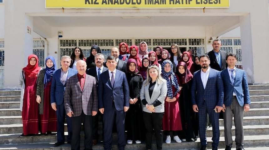 Başkan Fadıloğlu&rsquo;ndan &ouml;ğrencilere kariyer tavsiyesi