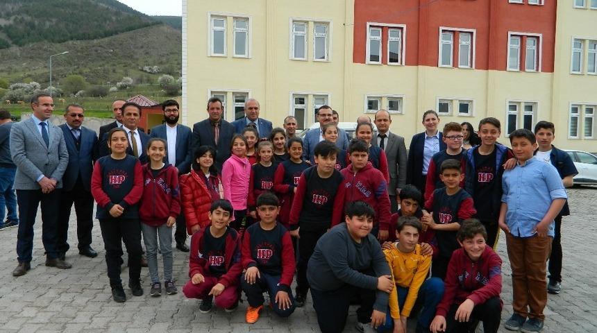 Posof&rsquo;ta &lsquo;G&ouml;rsel Sanatlar&rsquo; sergisi a&ccedil;ıldı