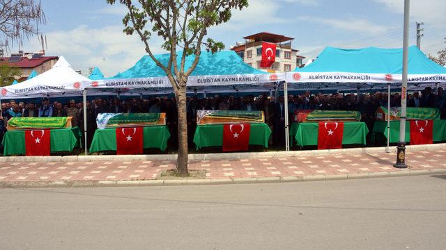 1 Mayıs kutlamasına giderken kazada ölen 5 kişi toprağa verildi