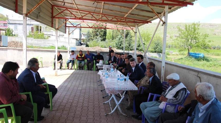 Kaymakam Şener, vatandaşlarla bir araya geldi