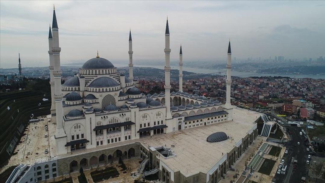 İşte İstanbul&rsquo;da il&ccedil;e il&ccedil;e cuma namazı kılınacak olan camiler