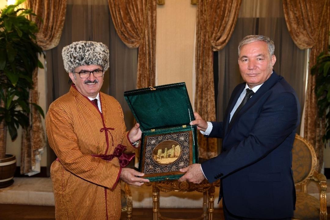 &Ouml;zbek heyetten Antalyalı işadamlarına davet