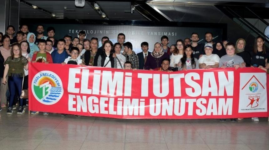 Tuzlalı &ouml;zel &ccedil;ocuklar &rsquo;D&uuml;nya Dans G&uuml;n&uuml;&rsquo;nde uluslararası g&ouml;steriye katıldı