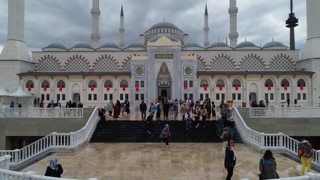 Resmi açılışı yarın yapılacak Çamlıca Camii havadan böyle fotoğraflandı