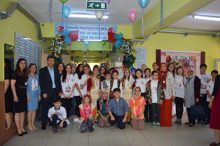 Kadın öğretmenler destek verdi öğrenciler projelerini hazırladı G5