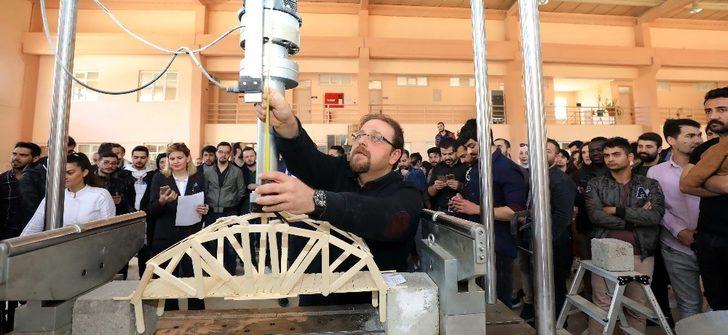 GAÜN’de Ahşap Köprü Yarişmasi G2
