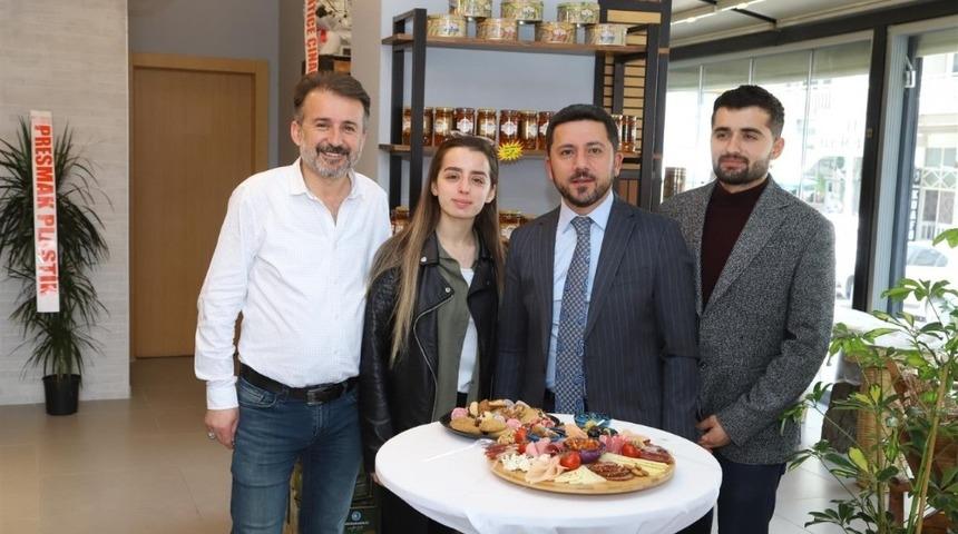 Belediye Başkanı Arı, esnaf ziyaretlerinde bulundu