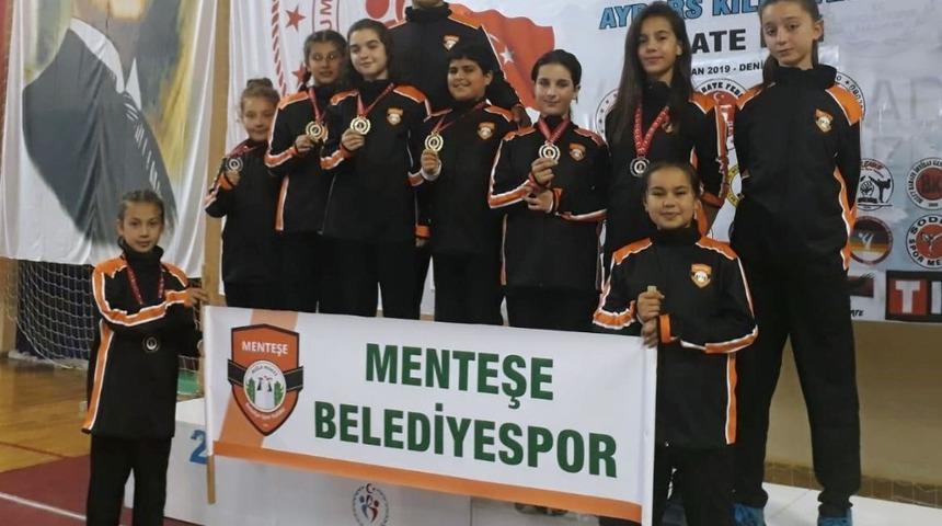 Menteşe Belediyesi karate takımından 9 madalya