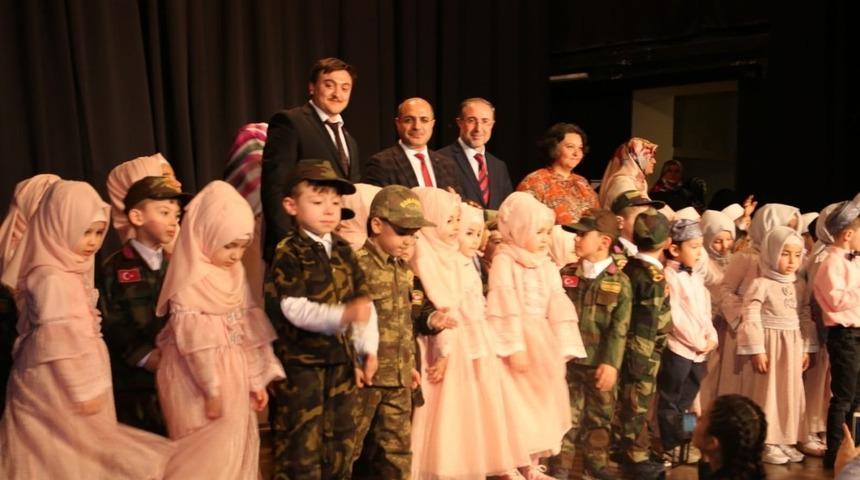 Kur&rsquo;an kursu &ouml;ğrencilerinin yılsonu programı