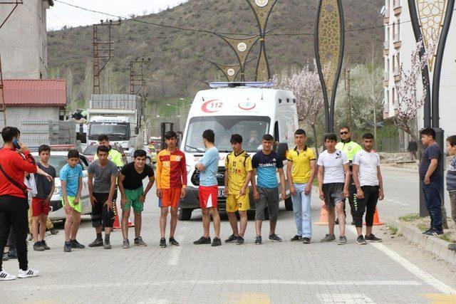 Hizan’da ‘Okullar Arası Atletizm Yarışması’ yapıldı