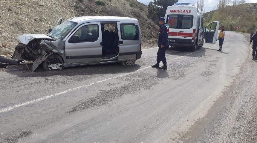 Emet’te trafik kazası: 2 yaralı