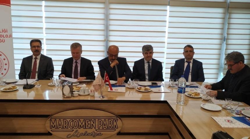 &Uuml;niversite-sanayi işbirliğine dayalı &ccedil;alışmalar artacak