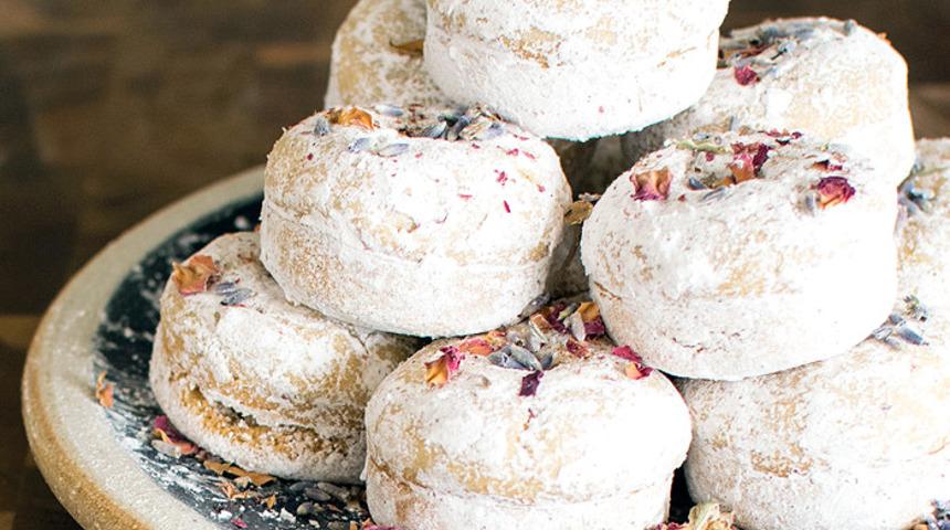 Fırında Güllü Donut