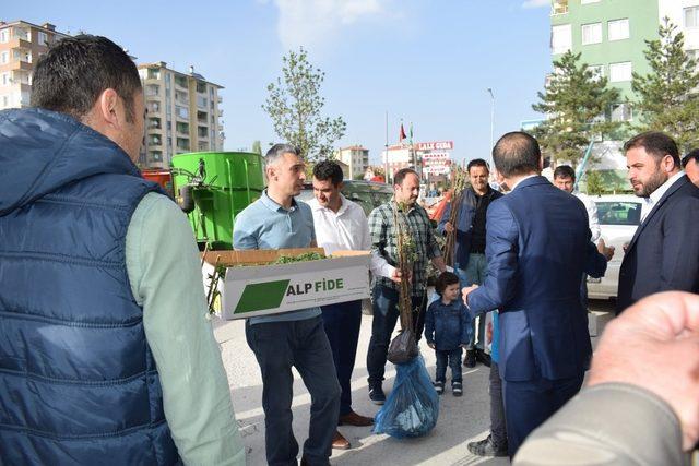 Sungurlu’da tohum ve fidan dağıtımı yapıldı