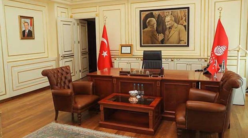 Ekrem İmamoğlu'nun makam odasında fotoğraf değişikliği