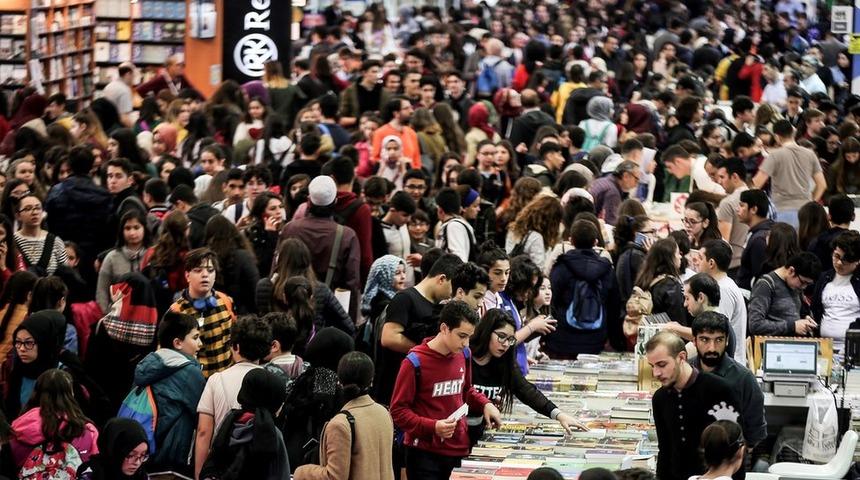 Yayınevleri 2018'de kağıt krizine rağmen kitap satışlarını nasıl artırdı?