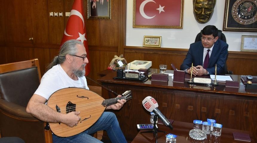 Usta sanat&ccedil;ıdan Başkan &Ouml;zcan&rsquo;a ziyaret