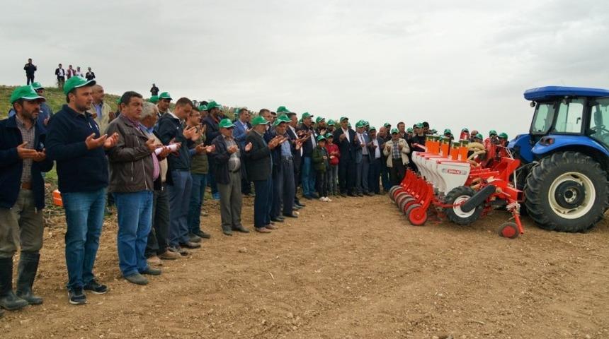 Kayseri Şeker&rsquo;den Mahzemin&rsquo;de tarla g&uuml;n&uuml;