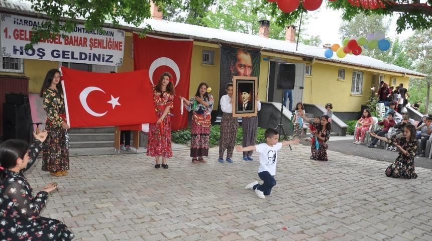 Hardallık K&ouml;y&uuml;&rsquo;nde Bahar Şenliği