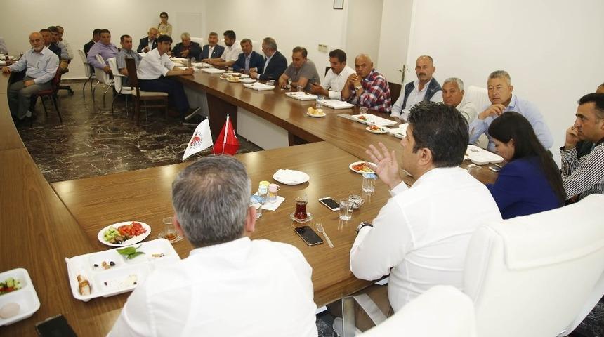 Başkan Turgay Gen&ccedil;, muhtarları ağırladı