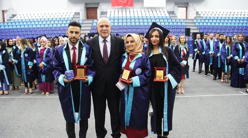 Başkan Pekmezci mezuniyet heyecanına ortak oldu