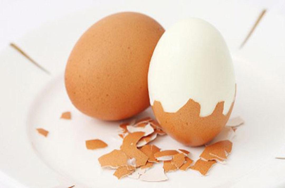 Mons eggshell. Пустые яйца. Пилинг яйцо. Boiled Egg PNG.