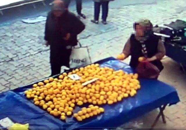 Pazardaki limon hırsızlığı kamerada