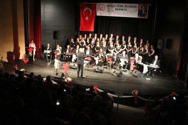 Muğla Türk Musikisi Derneği Korosu konserine yoğun ilgi