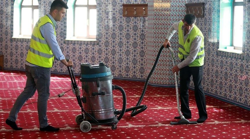 Yenimahalle’de camiler Ramazan’a hazır