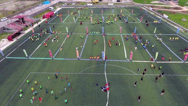 Spor şenliklerine 2 bin 660 öğrenci katıldı 2