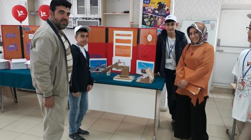 Ahlat&rsquo;ta T&Uuml;BİTAK Bilim Fuarı