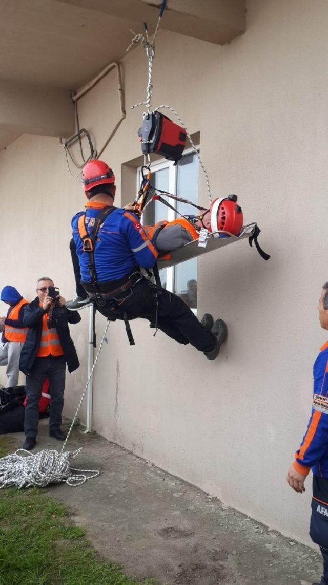 Sinop’ta gönüllü öğretmenler ile AFAD tatbikatı