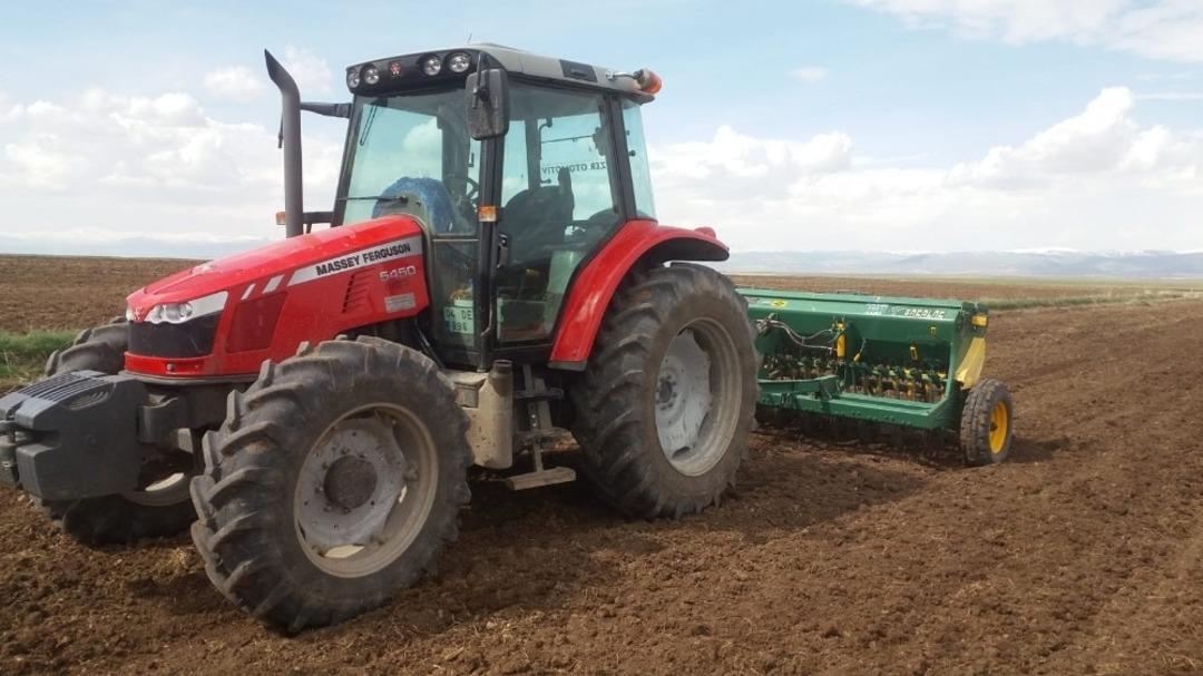 Ağrı&rsquo;da yılın ilk tohumları ekildi