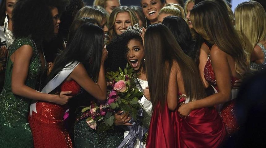 2019 Amerika Güzeli avukat Cheslie Kryst oldu