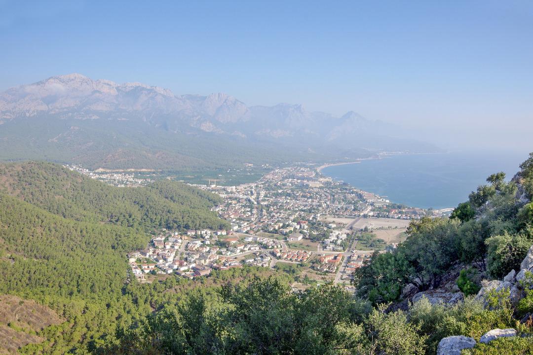 Antalya'da 'tuta' alarmı! 10 yıldır bu sorunu &ccedil;&ouml;zmeye &ccedil;alışıyorlar ama... 