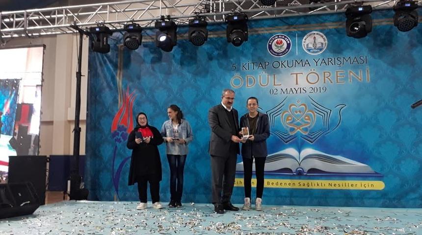 Kitap okuma yarışmasının birincisi Simav Fen Lisesi&rsquo;nden &ccedil;ıktı