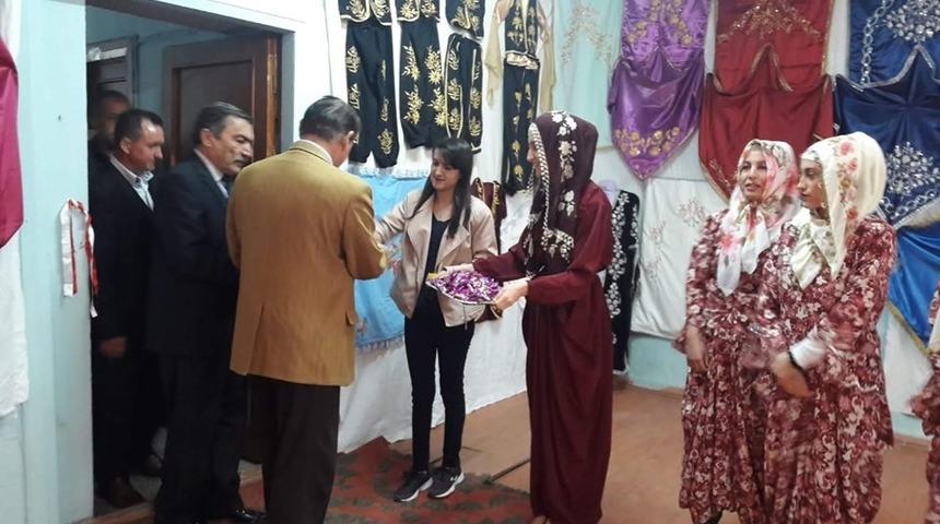 Köyde dikiş nakış sergisi açıldı