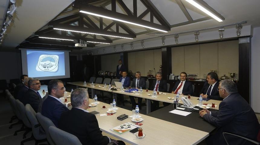 Büyükkılıç, "Tarım ve hayvancılığın merkezi olacağız"