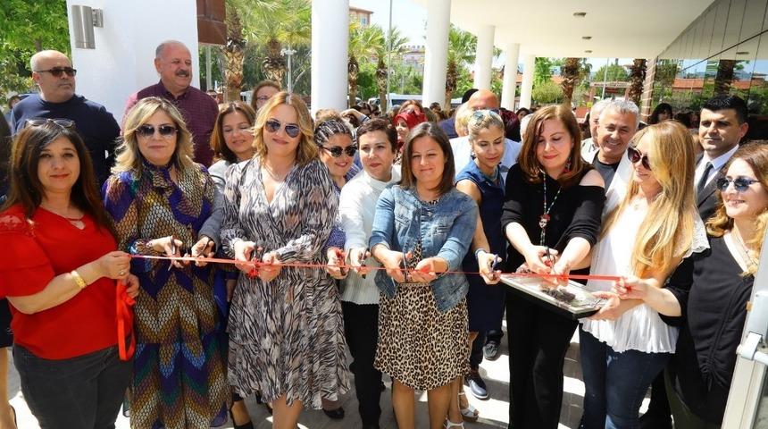 Kursiyerlerin eserleri vatandaşla buluşturuldu