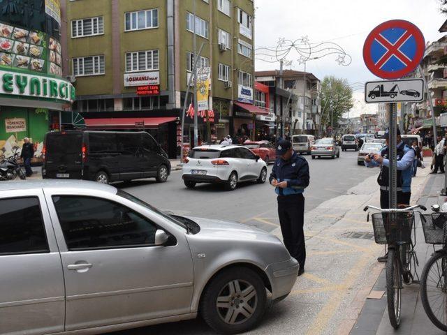 Kaldırım işgaline zabıta kontrolü