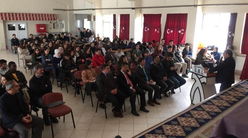 Lise ve &uuml;niversite &ouml;ğrencileri ile bir araya geldi