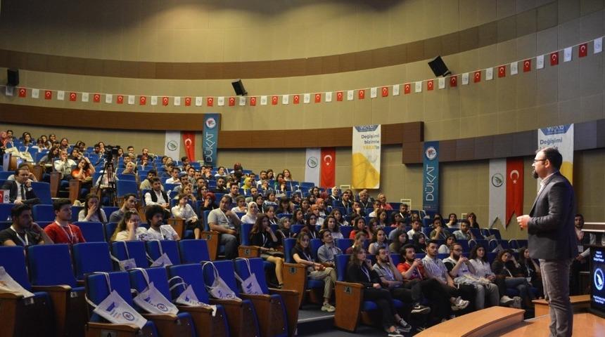 D&uuml;zce &Uuml;niversitesi&rsquo;nde yaşam ve kariyer panayırı d&uuml;zenlendi
