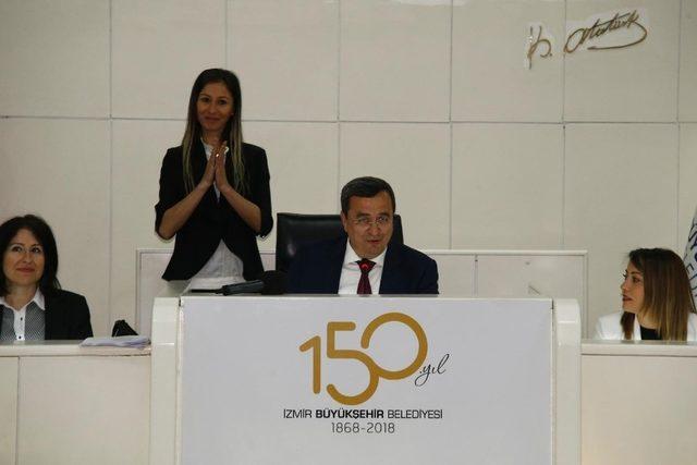 Konak Meclisinde bir ilk: İşaret dili ile tercüme yapıldı