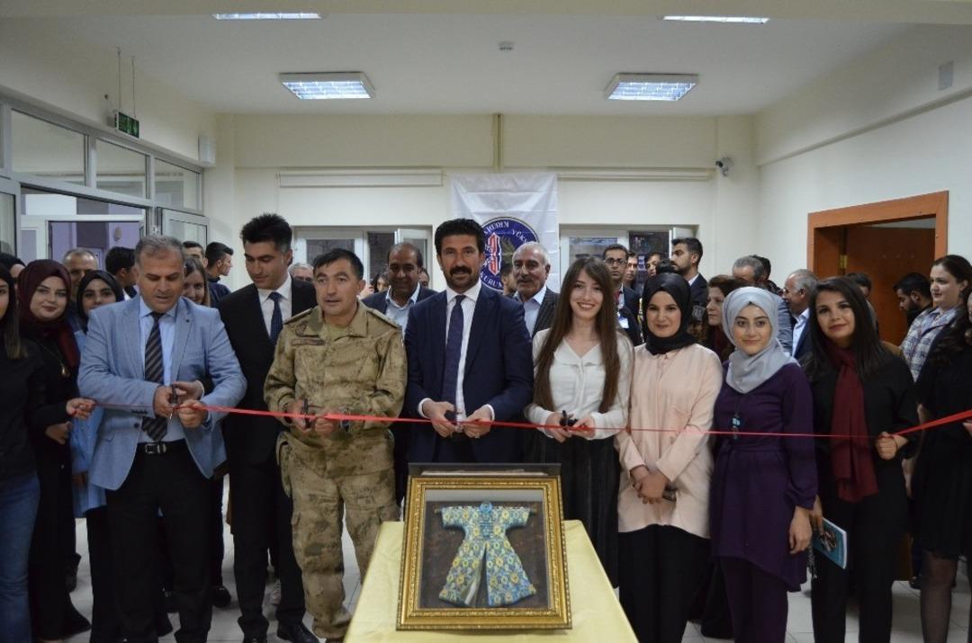 Adilcevaz KYK&rsquo;dan T&uuml;rk halk m&uuml;ziği konseri ve r&ouml;lyef sergisi