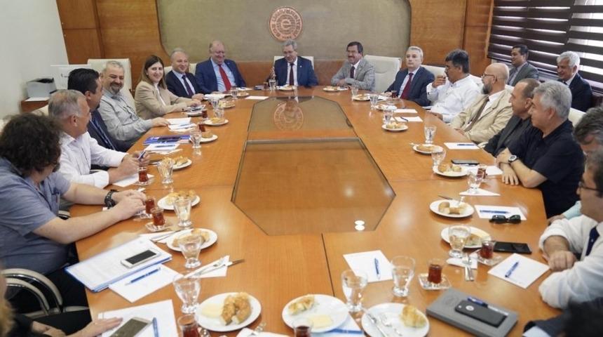 Su &Uuml;r&uuml;nleri Dekanlar Konseyi toplantısı Ege&rsquo;de yapıldı