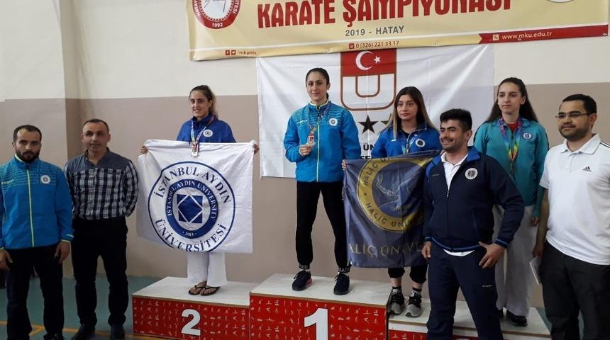 ET&Uuml; Spor Bilimleri Fak&uuml;ltesi &Ouml;ğrencisi T&uuml;rkiye Karate Şampiyonu oldu
