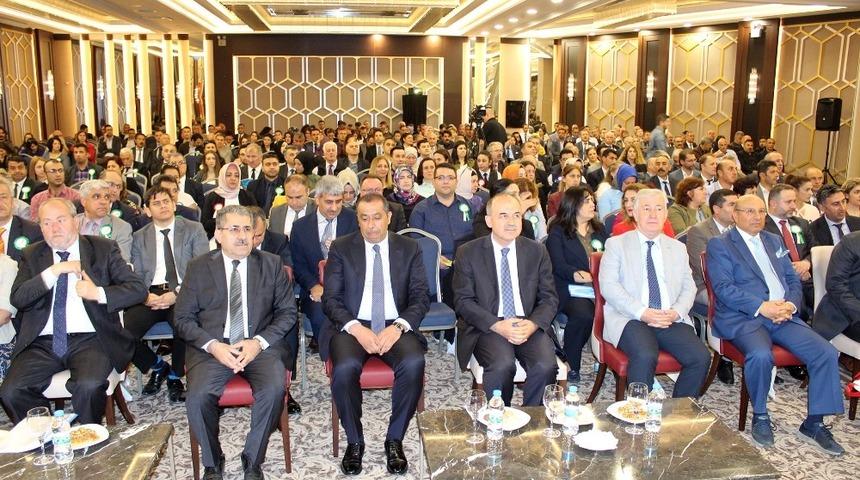 Teknolojiye ayak uydurmakta zorlanıyoruz