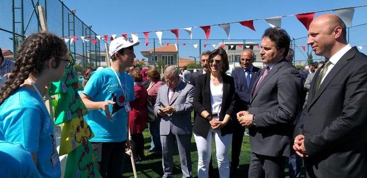 Altınova’da TÜBİTAK 4006  Bilim Fuarı tam not aldı G1