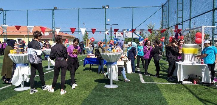 Altınova’da TÜBİTAK 4006  Bilim Fuarı tam not aldı G2