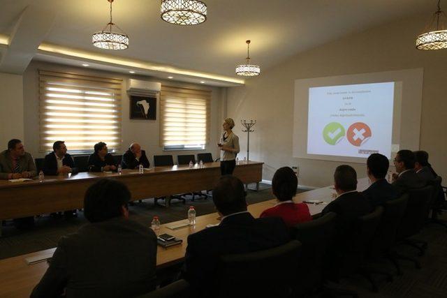 Melikgazi Belediye Başkanı Dr. Mustafa Palancıoğlu “Kamu Yönetiminde ‘Etik Davranış İlkeleri’ konusunda Hizmet İçi Eğitim semineri verildi”